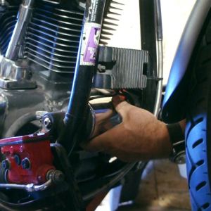 ep13 28 Harley Softail oil filter change